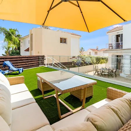 Athena By Ezoria Vila *