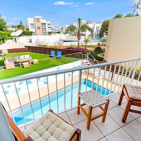 Vila Athena By Ezoria Protaras