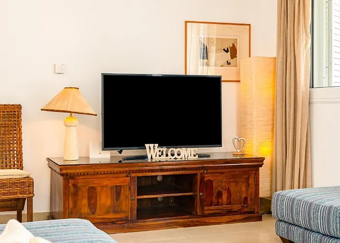 Villa Athena By Ezoria Protaras